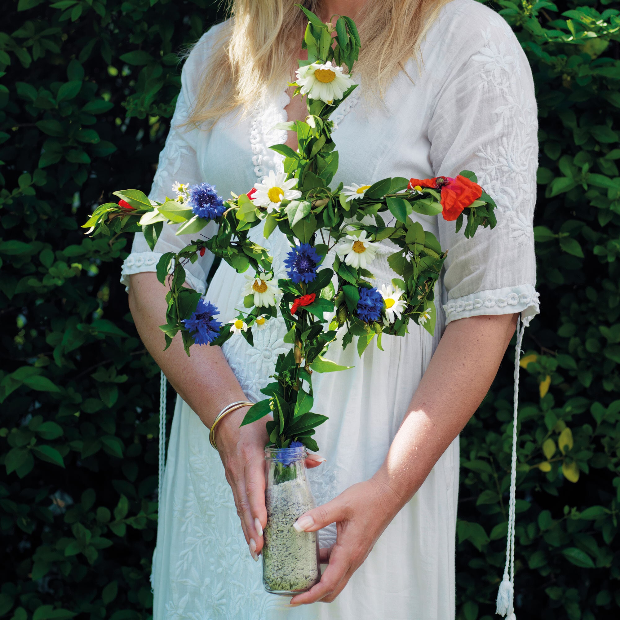 Midsommarstång av blommor