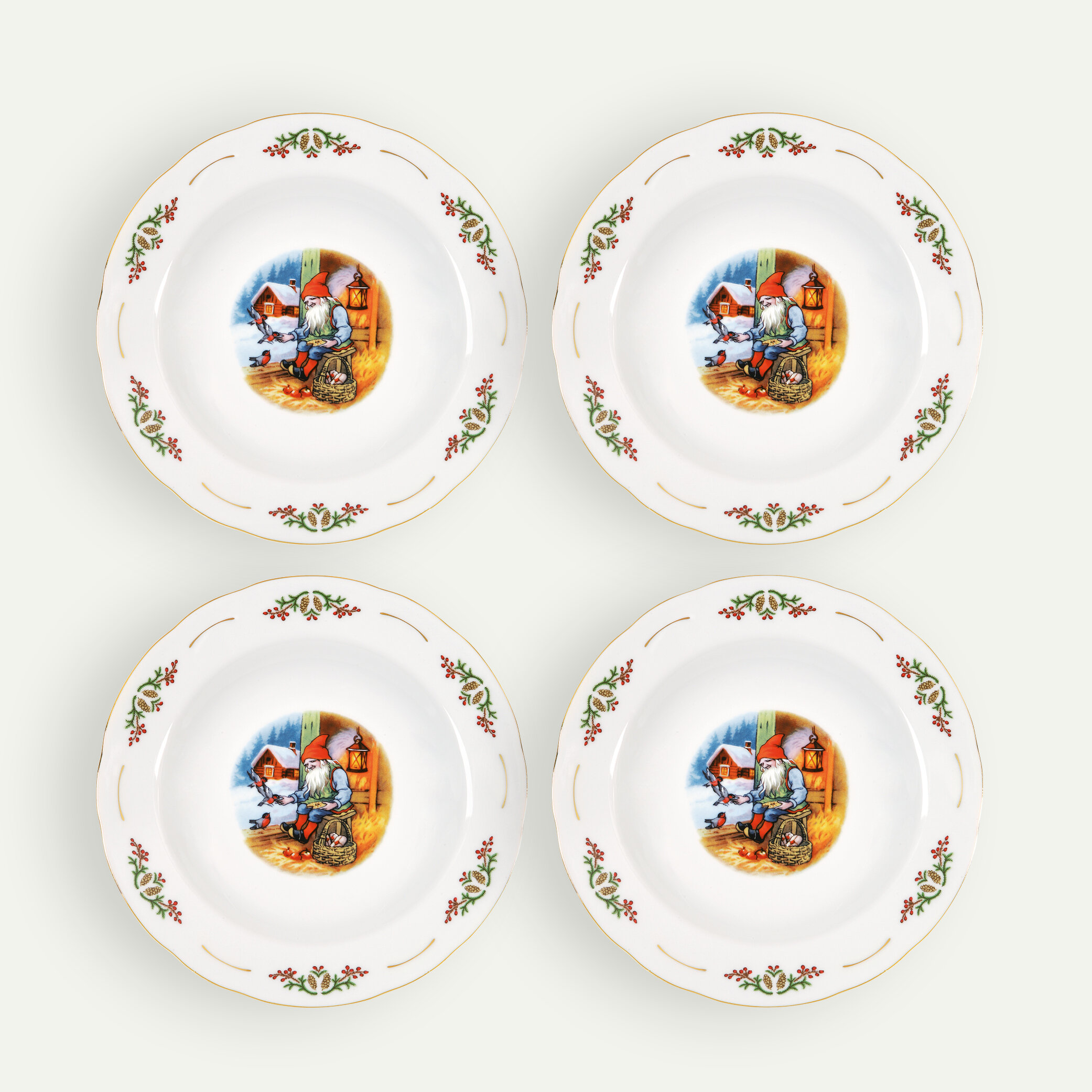 Traditional Christmas Deep Plate, 4-pack